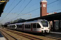 Ein Doppel Veolian VT mit heute ein IC von Nijmegen nach Roermond, hier bei Aufenthalt in Bf Nijmegen am 10 10 10.