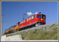 Ge 6/6 II 707  Scuol  mit Te 91 und eineigen G�terwagen unterwegs zwischen Zizers und Untervaz-Trimmis. (08.10.2010)