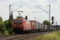152 122-8 mit einem Containerzug in Th�ngersheim am 31.07.2010
