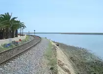 Abschied von Faro. Am Hafen entlang geht es Richtung Osten, zur spanischen Grenze. Nicht immer ist der Ausblick so romantisch... 23.9.2008