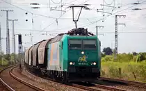 185 549 der R4C zieht am 10.08.10 einen Transcereal-Zug aus Richtung Weimar kommend durch Gro�korbetha.