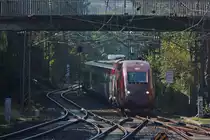 Thalys 9421 aus Paris Nord nach K�ln Hbf f�hrt in Form von Triebzug 4301 in den Aachener Hbf ein, 9.10.10