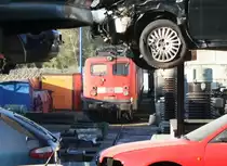 Die 140 766-7 steht kurz vor ihrer verschrottung in Opladen beim Bender.