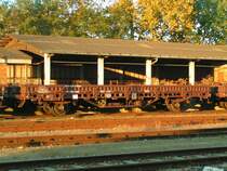 Laads (�BB) 12Wagen f�r Milit�rtransport bereitgestellt 
am Bhf. RIED i.I. 2005-10-17