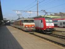SNCF e lok 15017 neben ein CFL lok 4016 in bahnhof von Luxemburg am 6 oktober 2005
