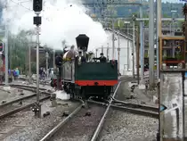 SBB Historic - Zur Feier von 150 Jahre Eisenbahn am Jurabogen ist die Dampflok Ec 2/5 28 und D 1/3 1 Limmat bei einer Rangierfahrt im Bahnhof Lyss am 26.09.2010

