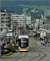 Berg- und Talfahrt der Stra�enbahn am Hauptplatz in Linz. 14.09.2010 (Jeanny)