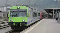 Der bls-RBDe 565 731-7  B�mbliz  +  Holligen  hat am 18.10.10 in Biel die rot/gr�ne S3 nach Belp am Haken.
