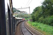 Fahrt im legend�ren Venice Simplon Orient-Express Paris-Venedig am 03.10.2005 kurz vor der Italienischen Grenze bei Chiasso. Die beiden Re 4/4 hatten mit dem schweren 16-Wagen Zug ihre liebe Not
und schleuderten bei den Anfahrten werbewirksam im Duett....