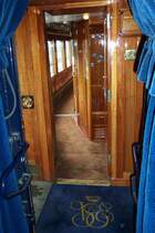 Fahrt im legend�ren Venice Simplon Orient-Express Paris-Venedig am 03.10.2005.  An diesem Komfort sollte sich die DB mal ein Beispiel nehmen... �bergang zwischen 2 Wagen (Kabinen/Schlafwagen) 