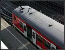 Von oben -

Kurz vor der Abfahrt im S-Bahnhof Stuttgart-Zuffenhausen. 

26.10.2010 (M)