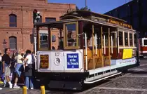 USA 2000: Kabelcar der Strassenbahn von San Francisco am Pier 43. 