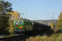 Endlich hab ich den Henkelzug auch. Am 21.10.2010 was die DP 68 vor ihm, hier in Erpel.