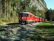 Schnellzug Scuol-Disentis/Muster zwischen Gr�sch und Malans.Ganda 27.10.10