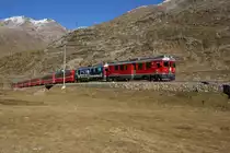 ABe 4/4 III 55 und ABe 4/4 III 53 ziehen am 7.10.10 den Bernina-Express 975 von Bernina Lagalb Richtung Ospizio Bernina.