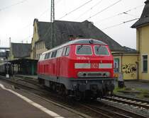 Nachdem 218 470-3 mit ihrem RE Marburg erreicht hatte, musste f�r die R�ckfahrt nach Frankenberg(Eder) nat�rlich umgesetzt werden. Aufgenommen am 23.10.2010.