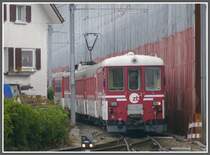 Dieser Hausbesitzer in Stansstad ist nicht zu beneiden, Die Autobahn rechts der Zentralbahn wird zwar in einen Tunnel verlegt, daf�r ist die Aussicht auf die Berge dahin. (22.10.2010)