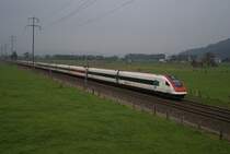 RABDe 500 013-8 und RABDe 500 016-1 am 13.10.10 kurz vor Bilten.