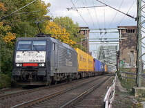 E189 097 / ES 64 F4 997 der ERS Railways kommt von der K�lner S�dbr�cke am 28.10.2010