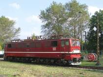251 012 in Farbgebung DR, jedoch mit DB-Logo - Freigel�nde am ehemaligen Bw Weimar, 09.10.2005

