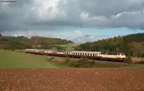218 105-5 mit dem TEE 23693 (Frankenberg (Eder)-Marburg (Lahn)) bei Ernsthausen 24.10.10