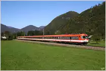 4010 009 der �GEG (�sterreichische Gesellschaft f�r Eisenbahngeschichte), f�hrt als Planstrom SDZ von Linz nach Bischofshofen. 
St.Pankraz 4.10.2010 
