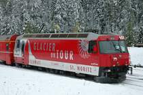 Ge 4/4'''-651 im Jubileum Aussehen  75 Jahre Glacier Express . Preda 03.10.05.