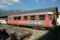 Speisewagen WR 3813 wurde in 2003 zur�ckgekauft vom OeBB, in der Absicht die Wagen zu restaurieren als  Pianobarwagen  in der Blauen Alpine Classic Salonzug. (etwa gleich wie Schwesterwagen WR 3814, ein wahres Schmuckst�ck) Bis heute ist von einige Aufarbeitung leider noch nicht viel zu sp�ren. Hauptwerkstatt Landquart, 11.10.05