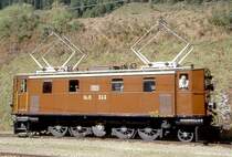 RhB - Ge 4/6 353 am 10.10.1999 in SCUOL - STRECKEN-LOKOMOTIVE - �bernahme 24.07.1914 - SLM2433/MFO/RhB - 588 KW - Gewicht 59,00t - L�P 11,10m - zul�ssige Geschwindigkeit 55 km/h. Hinweis: �lteste betriebsf�hige elektrische Lokomotive der RhB
