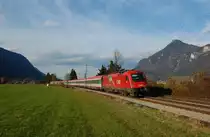 1216 014 mit einem Eurocity am 06.11.2010 bei Oberaudorf