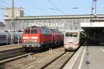 218 404 mit 218 445 und einem EC am 05.08.09 in M�nchen Hbf.