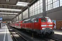 218 423 vor einem RE. M�nchen Hbf 05.08.09