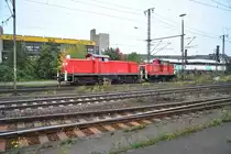 295 069-9, schleppt am 07.10.10. die 363 111-1, durch Lehrte.