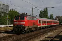 218 458-8 111 175-6 mit einem Leer-RE in M�nchen-Heiemranplatz am 14.08.2010