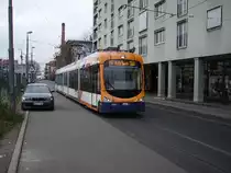 Eine neue RNV Stra�enbahn der Linie 24 in der n�he des Heidelberger Hbf am 19.11.10