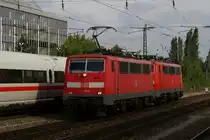 111 175-6 + 111 180-6 als Lz in M�nchen-Heimeranplatz am 14.08.2010