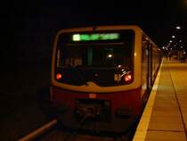 Die S5 endet hier in Strausberg/Nord. (481er Baureihe)