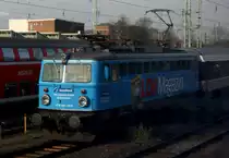 Ein Foto aus der Bahn. Die 1042 520-6 am 20.11.2010 in K�ln Bbf abgestellt.