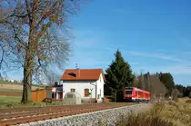 612 098 am 14.11.2010 beim behelfsschrankenposten in Sch�dlas