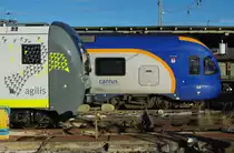 Gastspiel im Cantus-Netz! Wie seinerzeit die Erobahn-Flirt-Triebz�ge ihr Deb�t im Cantus-Netz  feierten , so d�rfen nun auch die ET440er von agilis im Alltag zeigen, was sie k�nnen. Seit gut zwei Wochen wird auf diesen Fahrzeugen auf den Strecken Bebra – Kassel, Bebra - Eisenach geschult. Hier steht 440 403 gemeinsam mit 428 001 abgestellt in Bebra. Aufgenommen am 14.11.2010.