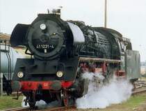Museumslokomotive der BR 41 1231 eim Sta�furter Dampflokfest. Juni 2004