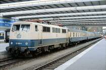 DB 111 008-9 mit D 2086 (nach W�rzburg), M�nchen Hbf., 17.07.1993
