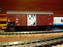 Hier zu sehen ein BMW Gedeckter G�terwagen von Roco.