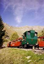 Die neue Dampflok Nr.16 der Brienzer Rothorn Bahn (Meterspur-Zahnradbahn) Station Planalp ca. 1300m, im Oktober 2005.