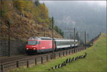 Die Wassener Schleifen sind durchfahren -

... jetzt geht es dem (alten) Gotthard-Tunnel entgegen. Eine bergwärts fahrender IC bei Wassen kurz vor der Oberen Entschigtalgalerie. 

Leider ist das Original der urspünglichen Aufnahme nicht mehr vorhanden.

01.11.2005 (M)