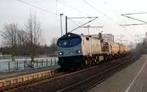 250 007 der ITL f�hrt am 28.11.10 mit einem G�terzug durch Petersroda Richtung Dessau.
