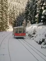 Am 27.11.2010 fuhr die Oberwei�bacher Bergbahn bei herrlichen Winterwetter mit ihrer Bahn.