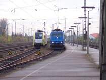 ES U2 098 und 185 526 in Schwetzingen am 4.11.2005