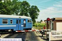 ER2-1167 am 03.08.2005 an einem Bahn�bergang im Samland zwischen dem fr�heren Rauschen und K�nigsberg.