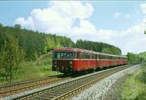 Im Korridor Verkehr nach Obersuhl (Strecke Bebra-Gerstungen)  �ber das kurze St�ck DDR Staatsgebiet wurde in den 60er Jahren vorwiegend bis zu 5 teilige Schienenbusse eingesetzt